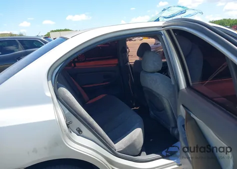 2002 Hyundai Elantra Gls z USA, uszkodzony, nr VIN KMHDN45DX2U310539